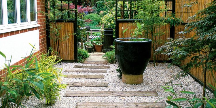 5 ý tưởng thiết kế sân vườn đẹp thách thức cái nóng mùa hè