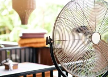 Những mẹo làm mát với quạt có thể bạn chưa biết