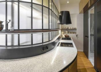 Phong cách nội thất Retro đầy ấm cúng của căn hộ nhỏ giữa lòng Hy Lạp