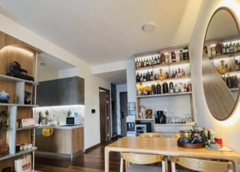 Đầu tư hơn 200 triệu cho căn hộ thô, chàng trai có nhà đẹp đón Tết