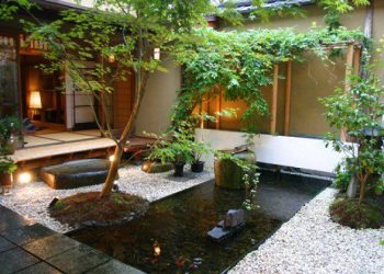 Mẫu thiết kế tiểu cảnh sân vườn quán cafe xanh mát