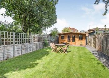 Điều bất ngờ bên trong ngôi nhà bề rộng chỉ 2,4 m nhưng có giá 900.000 USD