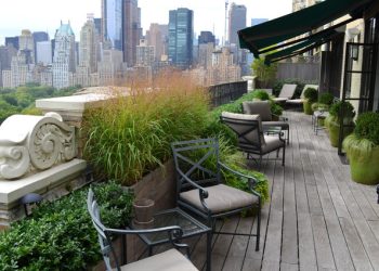 Giàu nhanh chóng nhờ tiểu cảnh ban công chọn đúng hướng