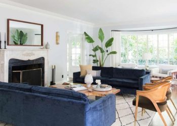 Phòng khách với 2 sofa dài, tại sao lại không?